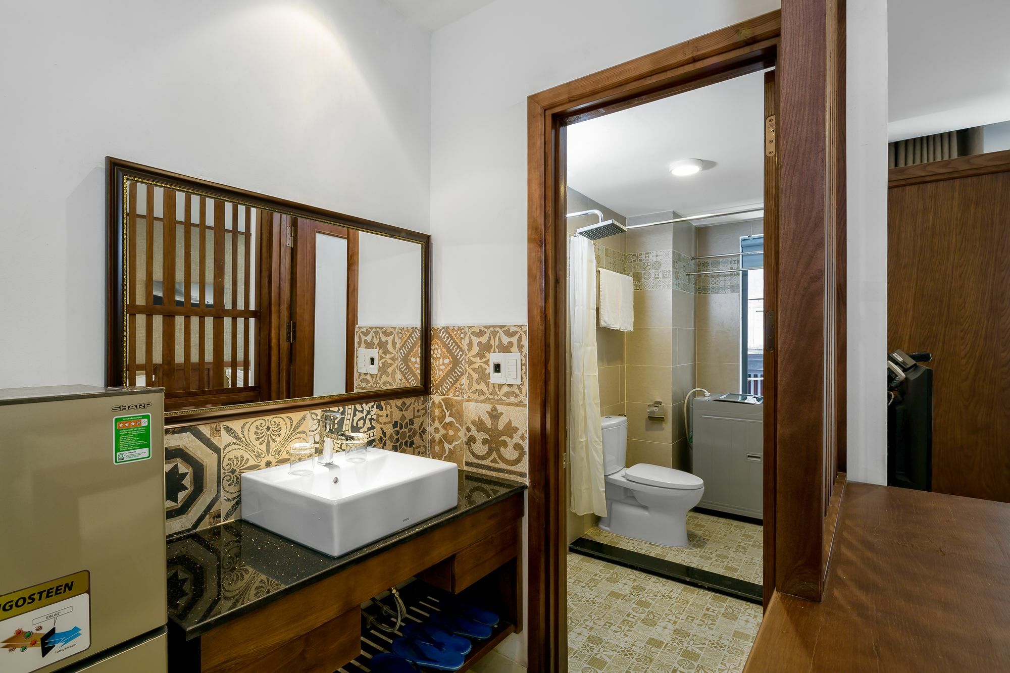Aris Beach Apartment & Hotel Da Nang Buitenkant foto